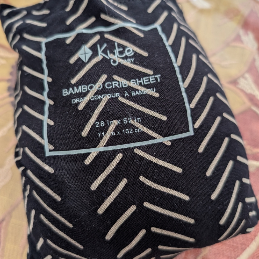Kyte BABY Bamboo Crib Sheet in Black and White